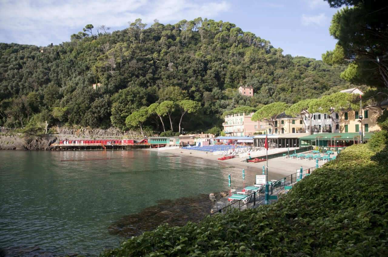 Paraggi Beach
